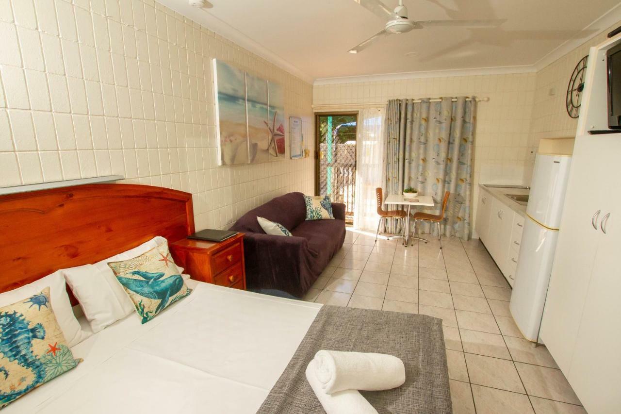 ทรอปิคอล ปาล์ม รีสอร์ต แอนด์ 4Wd ไฮร์ Motel Picnic Bay ภายนอก รูปภาพ